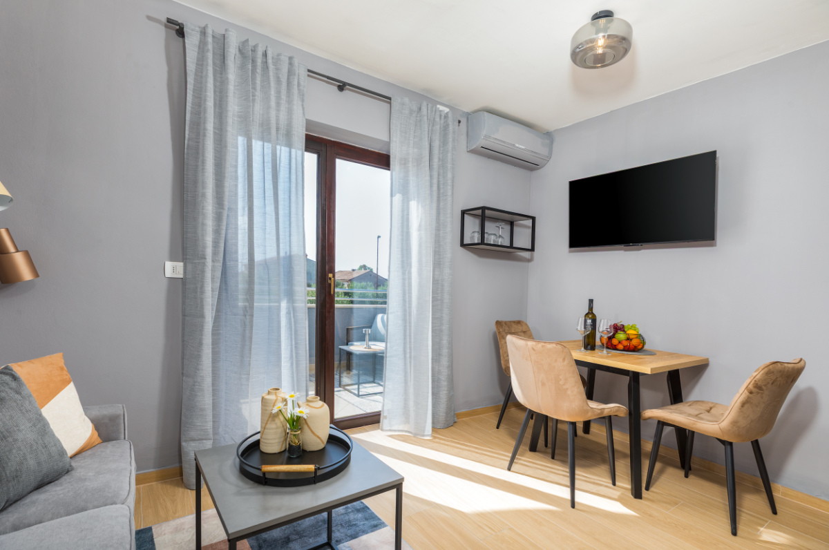 Luxury Apartment with Private Jacuzzi (kapacitet 2 osobe) Luxury Apartment with Private Jacuzzi (kapacitet 2 osobe)